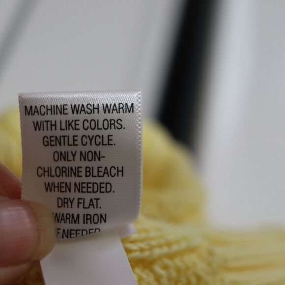 Croft & Barrow VTG Bright Cheerful Yellow Cable Knit Vneck Sweater Button Detail - Picture 12 of 13